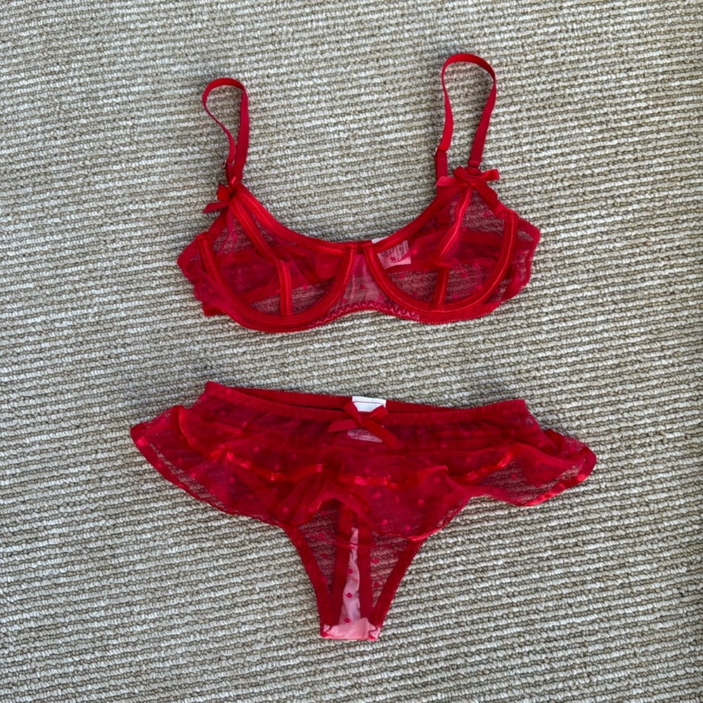 Red lace skirt & bra matching set